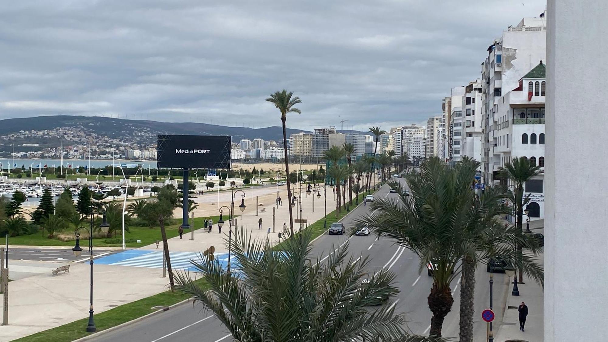 Hotel Biarritz Tanger Exteriör bild